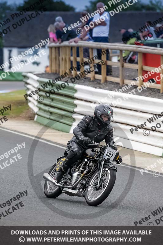 Vintage motorcycle club;eventdigitalimages;mallory park;mallory park trackday photographs;no limits trackdays;peter wileman photography;trackday digital images;trackday photos;vmcc festival 1000 bikes photographs